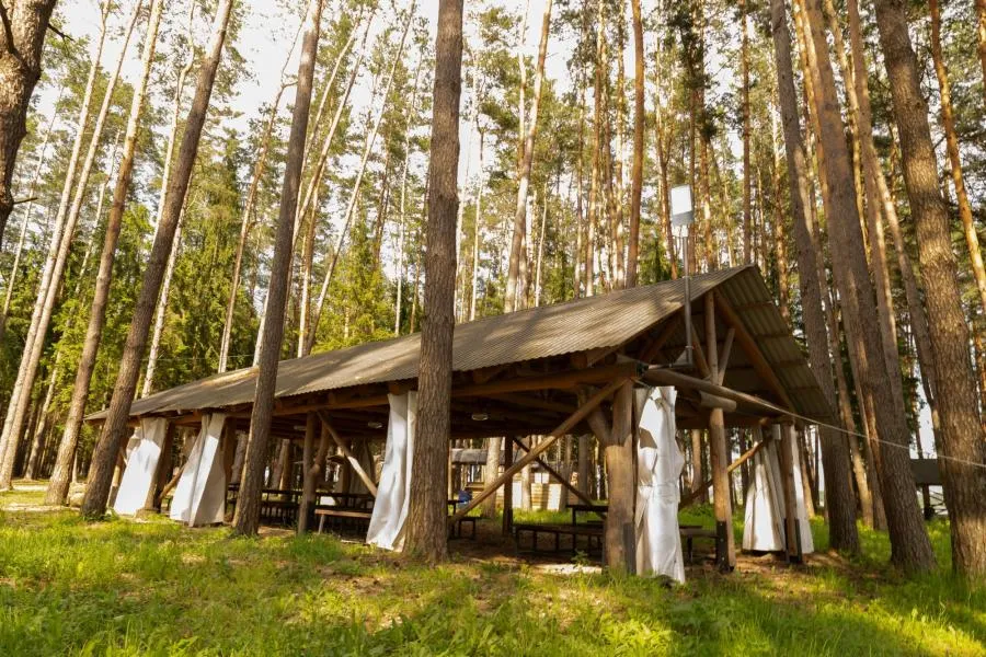 Фото Беседка для больших компаний в загородном комплексе «Шишки»