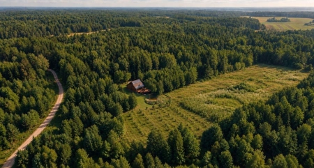 Фото Pavetra Garden — дом без соседей под Минском. До 16 гостей, баня и чан. Вид, склон, уют.