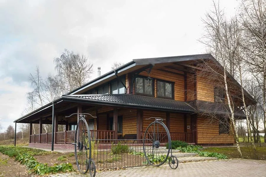 Коттедж Озерный дом в загородном комплексе «Версаль»