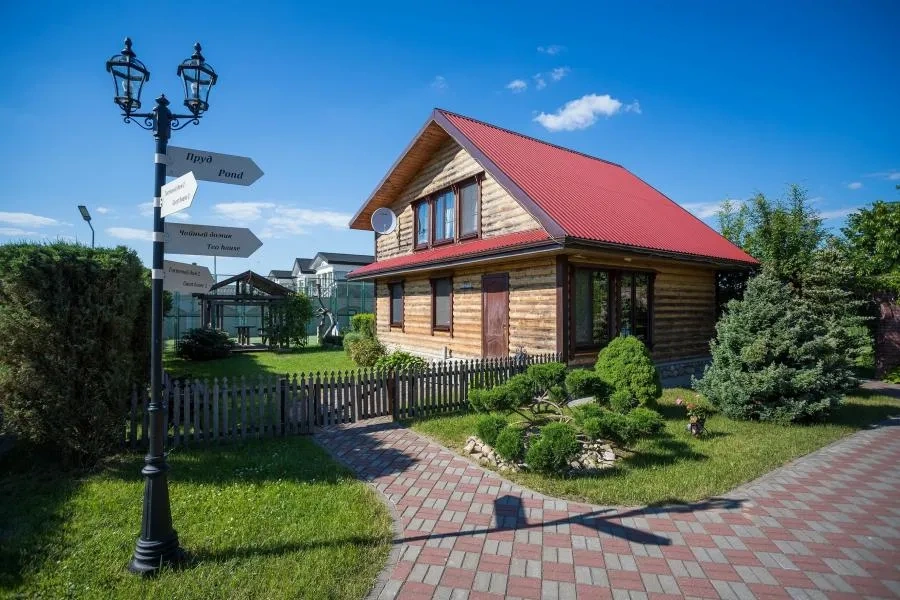 Усадьба Гостевые дома №1 и №2 в загородном комплексе «Версаль»