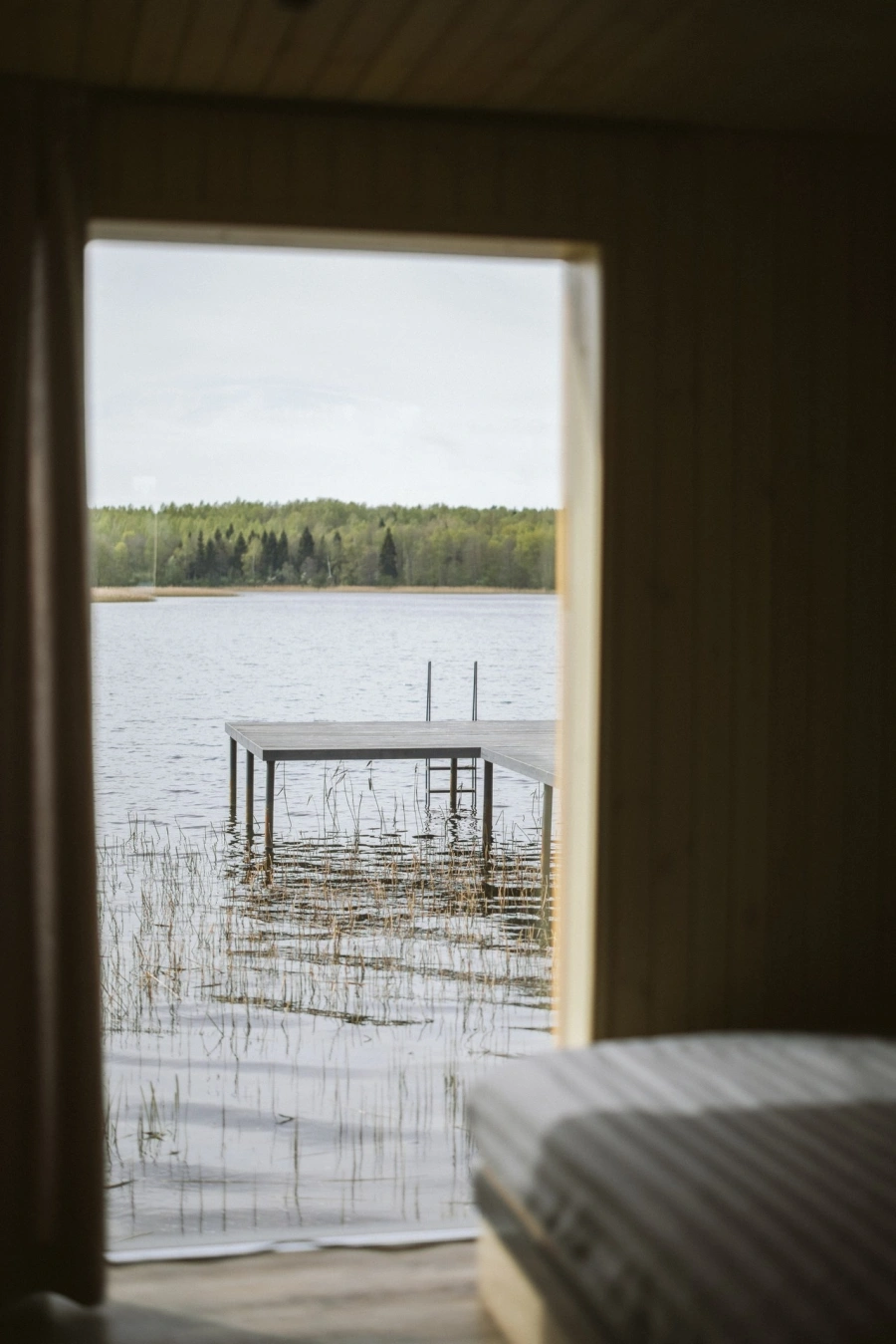 Домики на берегу озера Woodhouse.devino 